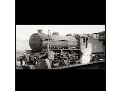 L.N.E.R. Thompson K1/1   2-6-0 Locomotive & tender