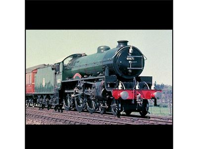 L.N.E.R. Thompson B2 4-6-0 and Tender